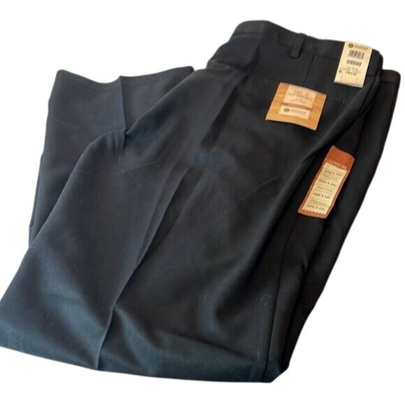 Haggar Mens Classic Fit Cool 18 Performance Pants With No Iron Comfort Waist Bla - Picture 2 of 7